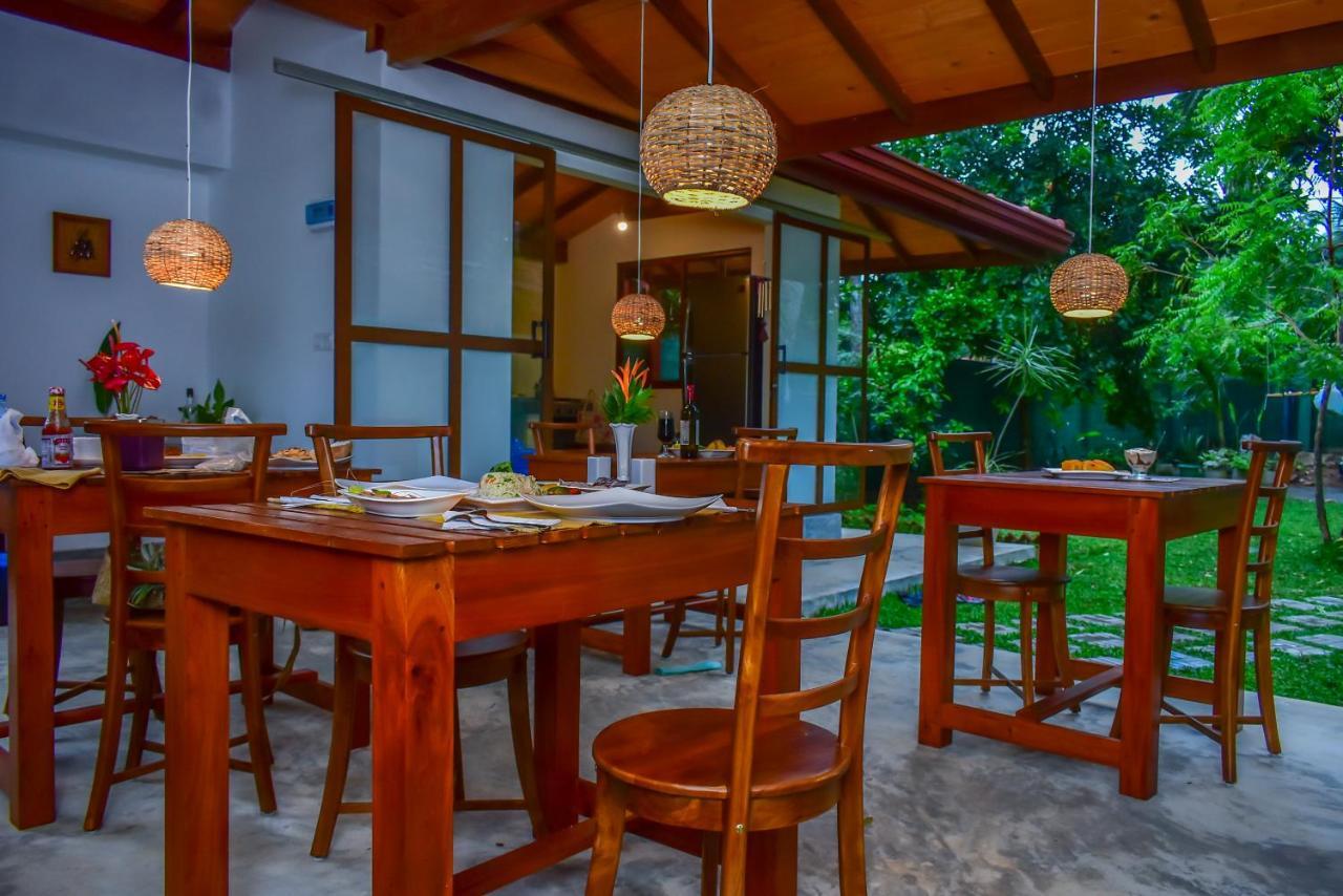 Onera Villa Хіккадува Екстер'єр фото
