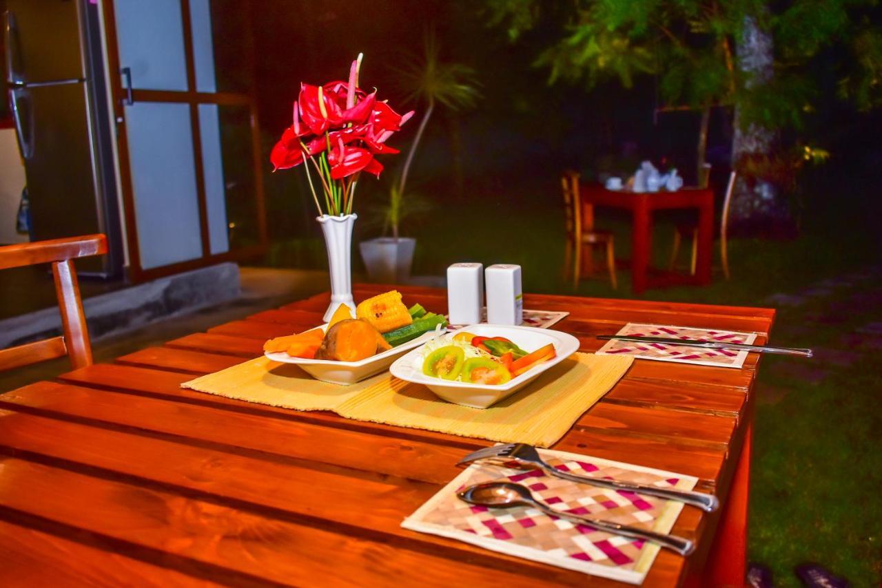 Onera Villa Хіккадува Екстер'єр фото